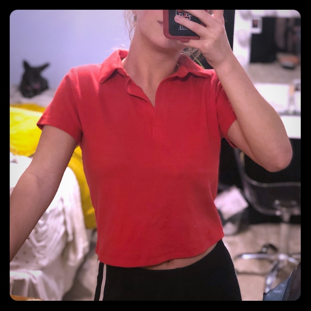 Red cropped collared shirt